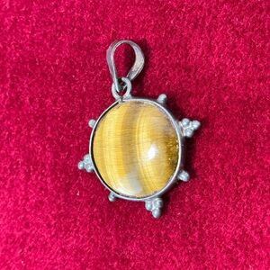 Tiger’s Eye Pendant in Silver. Circular Design w/Silver Accents. Vintage/Estate